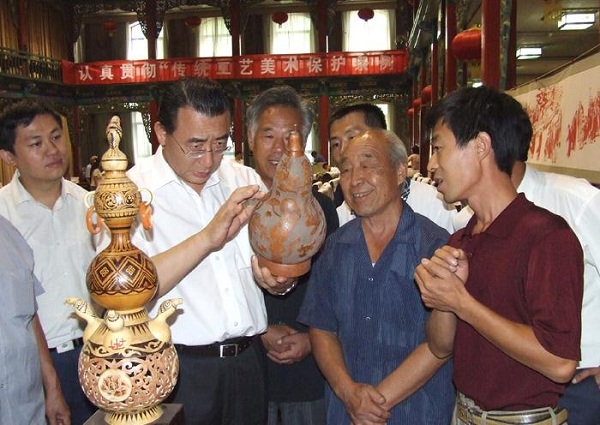 鄭月巴：最大夢想是創(chuàng)建葫蘆村