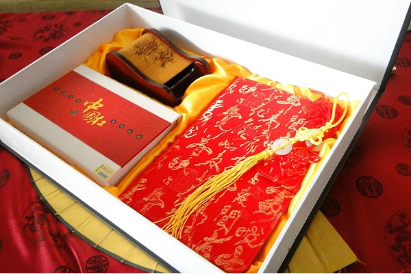 會議禮品，搶眼更須攻心