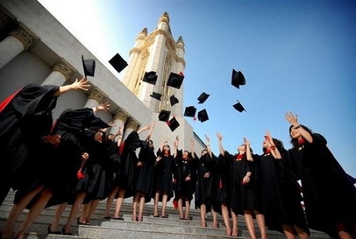 大學畢業(yè)啦，送什么禮物給親愛的同學？