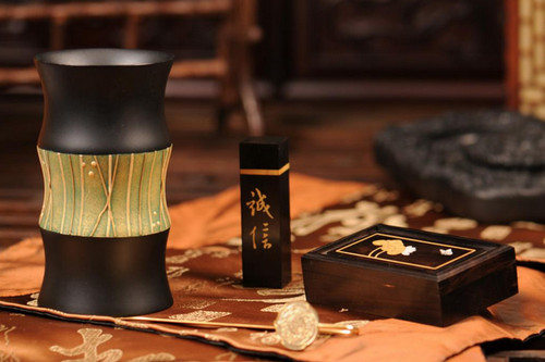 明清竹刻筆筒可重點(diǎn)關(guān)注