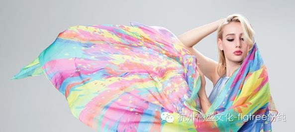 這貨不止是絲巾 系到哪里都點(diǎn)睛！